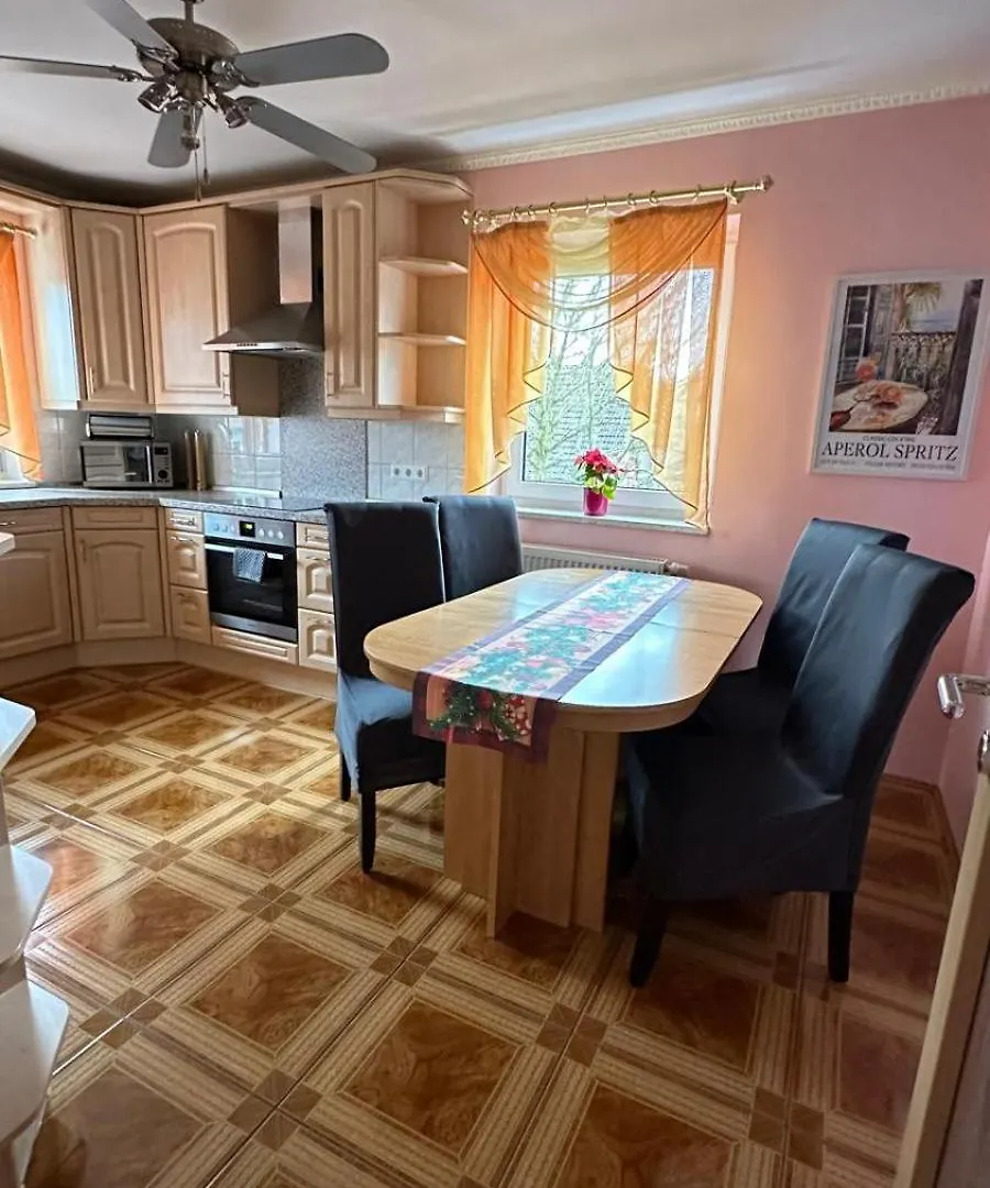 Attraktive 3 Zimmer Wohnung In Ruhiger Lage Ansbach Apartment